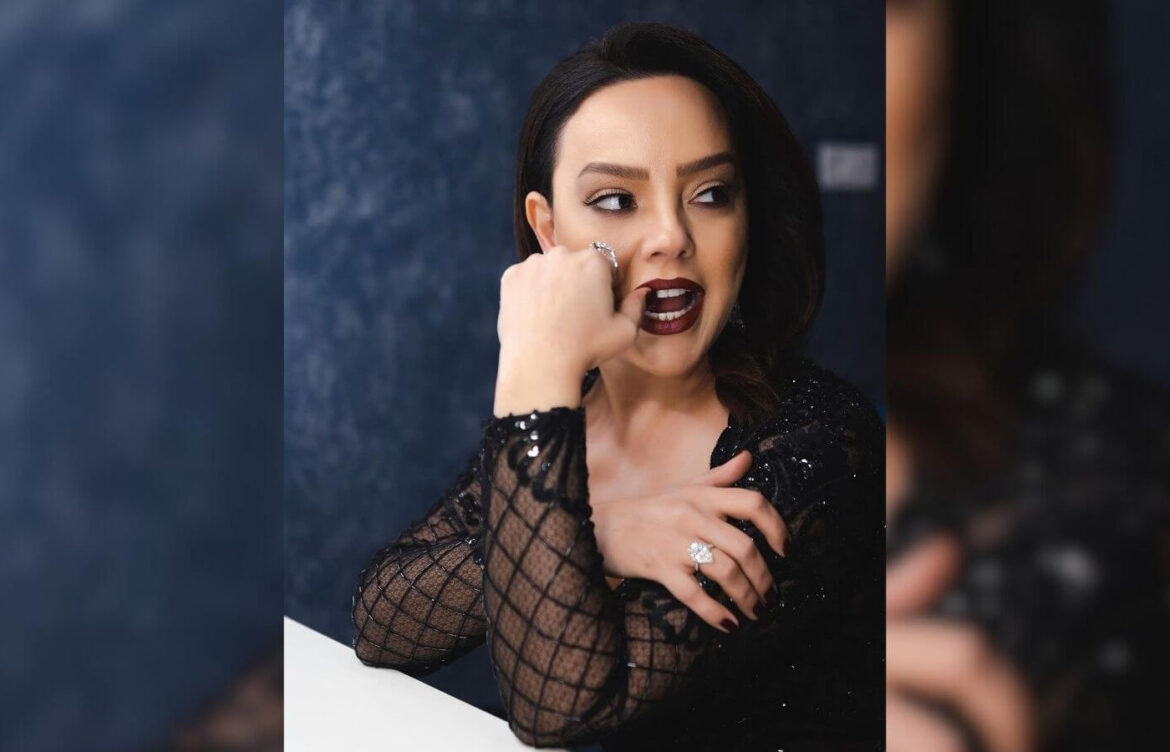 Ebru Gündeş’in Babasıyla Yaşadığı Yürek Burkan O Hikaye Gün Yüzüne Çıktı!