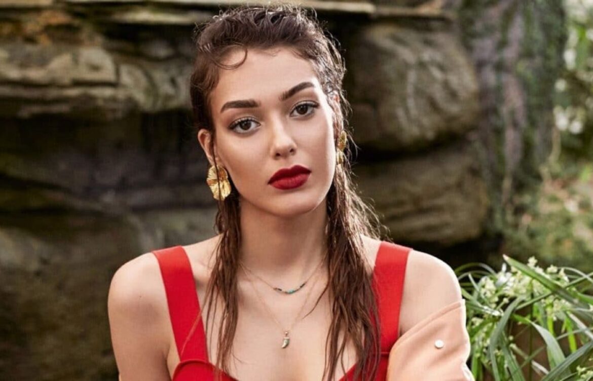 Dilan Çiçek Deniz’de Kâkül Modasına Kapıldı