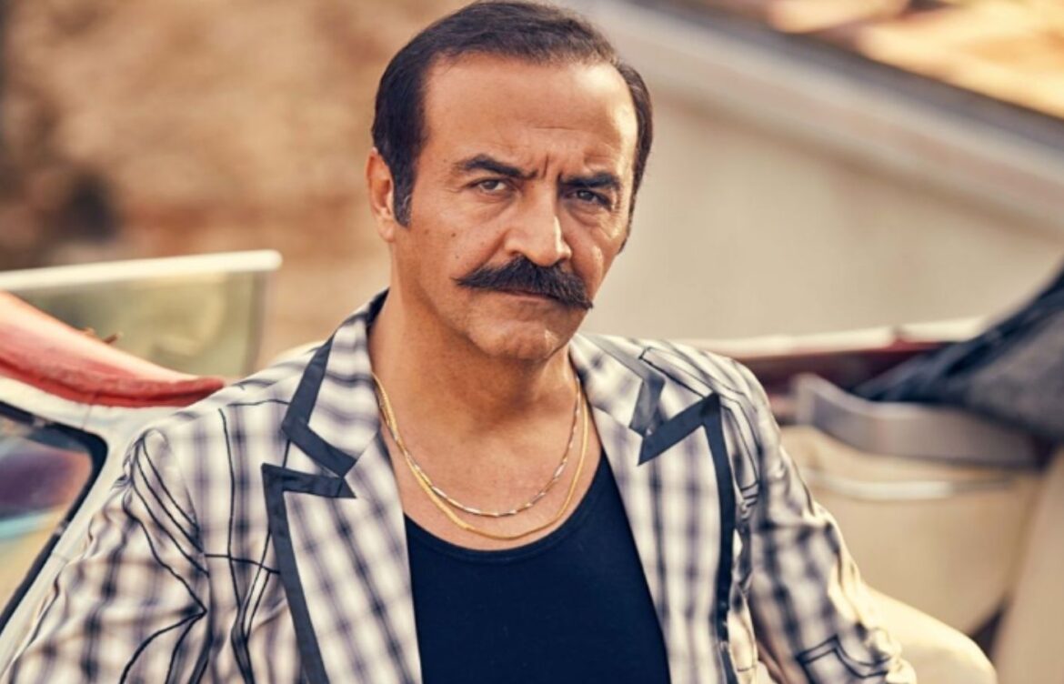 Yılmaz Erdoğan Futbol Sahası Açtı