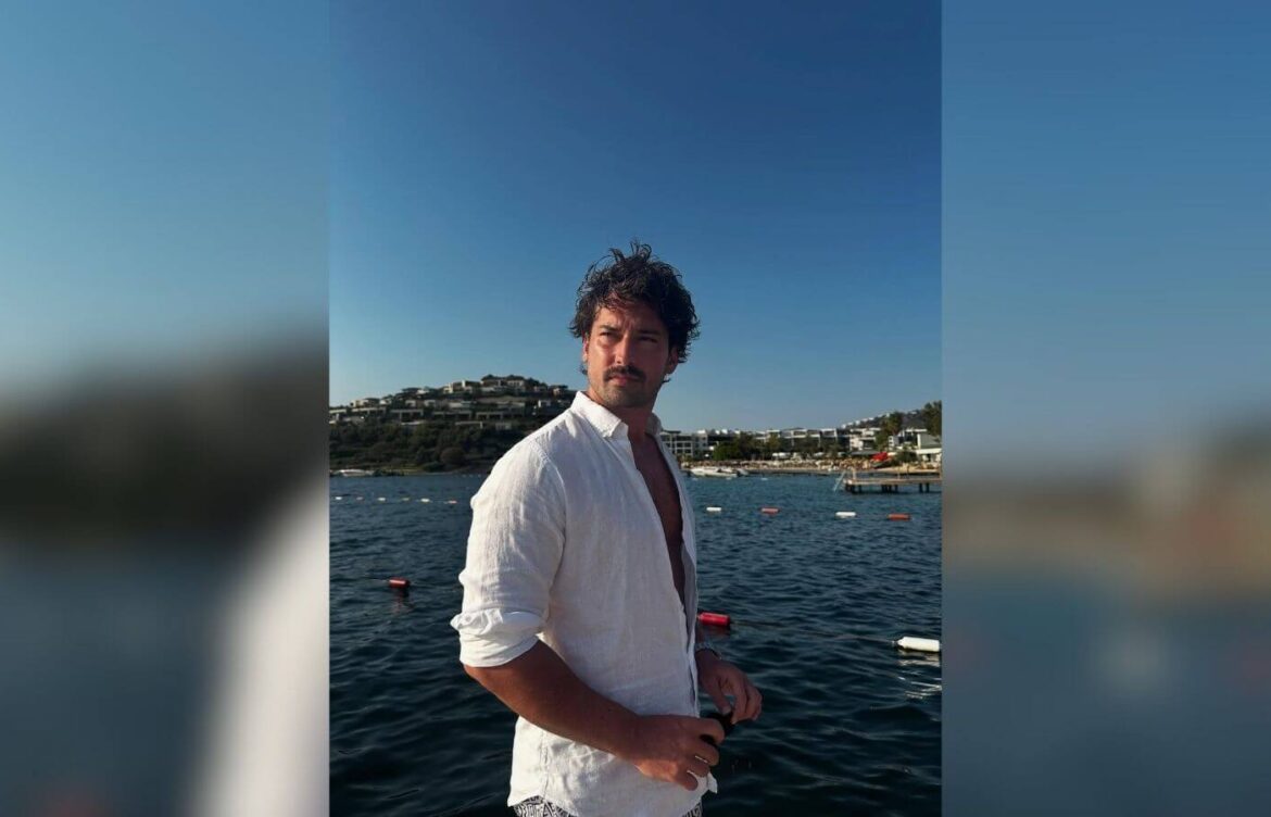 Alp Navruz Bodrum’da Bıyıklı ve Kilolu Haliyle Olay Yarattı