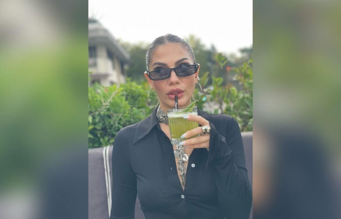 Demet Özdemir’in InStyle Gecesindeki Elbisesi Sosyal Medyayı İkiye Böldü