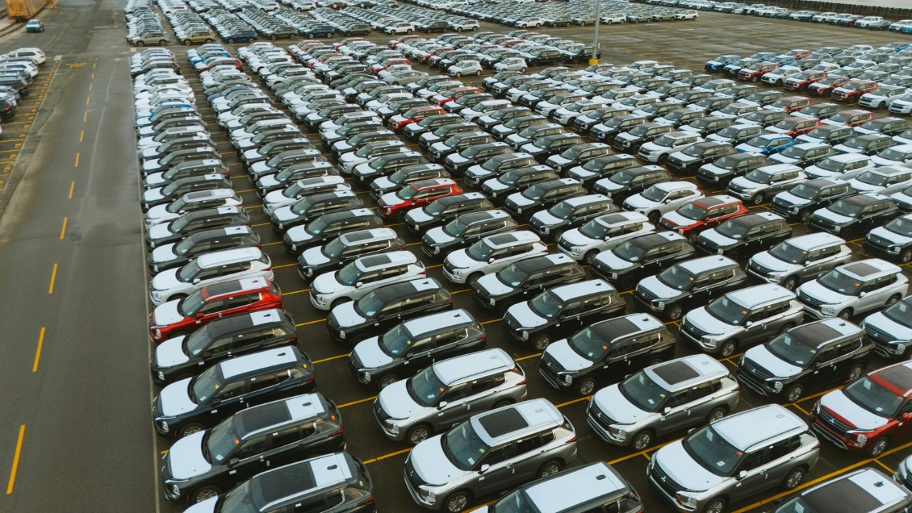 AB otomotiv pazarında dengeler değişiyor: Direksiyon hibrite döndü