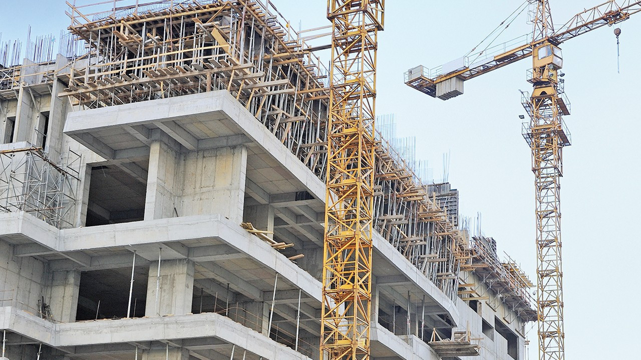 Konut faizi geriliyor şantiyeler yükseliyor