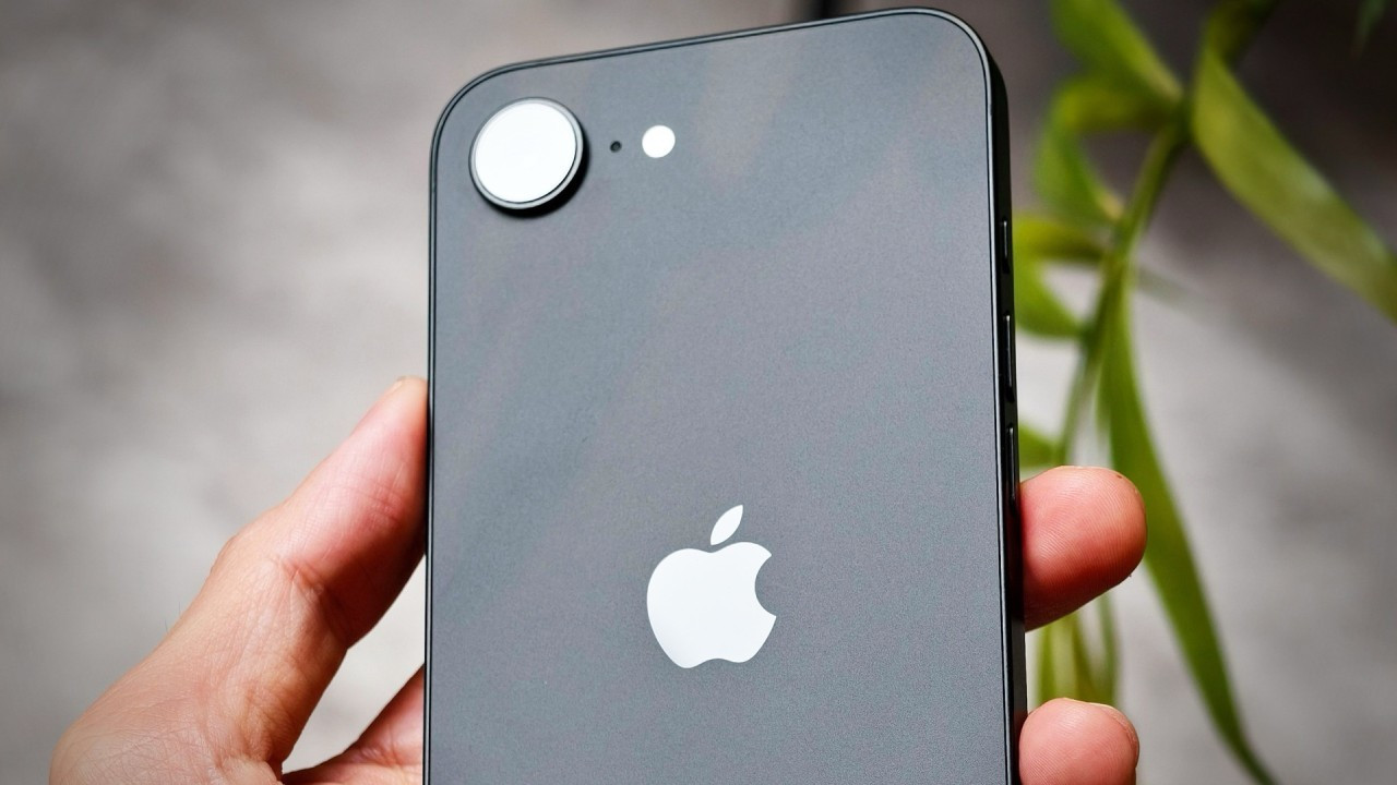 Apple’dan ucuz iPhone müjdesi! Fiyatı ve özellikleri sızdı…