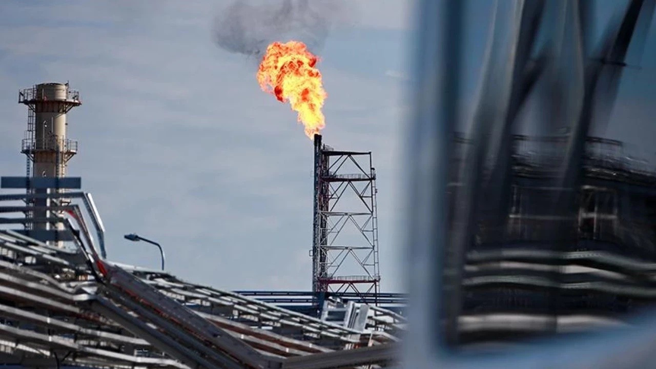 Avrupa gaz fiyatları jeopolitik gerilimlerin etkisiyle haftaya yüzde 20’nin üzerinde artışla başladı