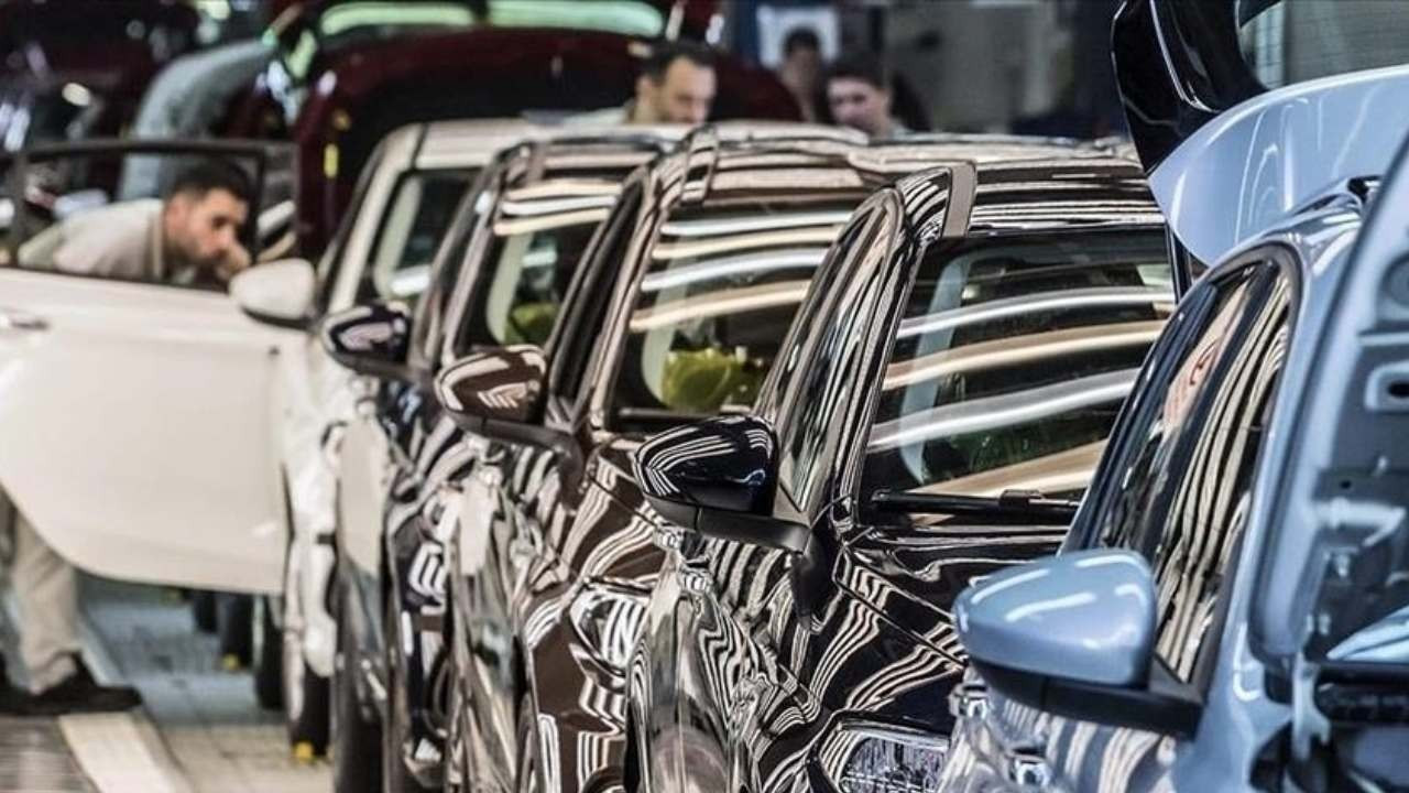 Otomotiv pazarı nisanda geriledi: Satışlar yüzde 1 düştü, elektriklilerin payı arttı
