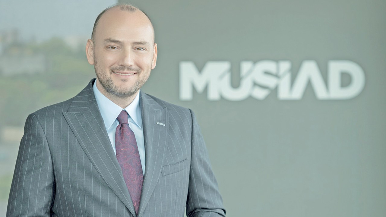Sanayiyi merkeze alan politikaya geçmeliyiz