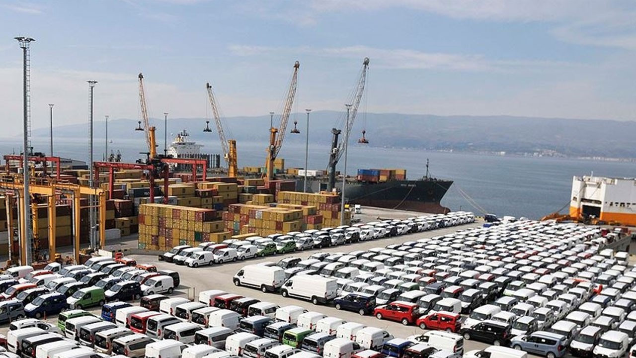 İhracat şampiyonları ödüllendirildi: Otomotivde hedef belli oldu