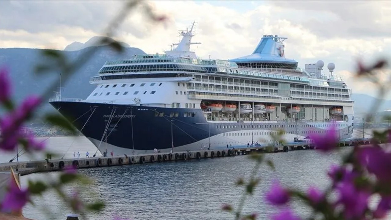 Kruvaziyer turizminde ilk yarı rekoru: 756 bin yolcuya ulaşıldı