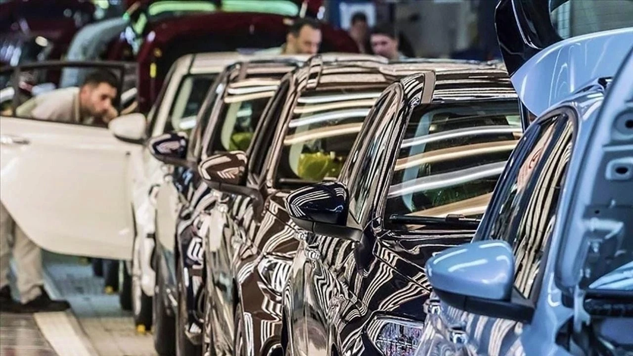 Otomotiv pazarı küçüldü, ÖTV geliri büyüdü: Hazine 6 ayda hedefin yüzde 38’ine ulaştı