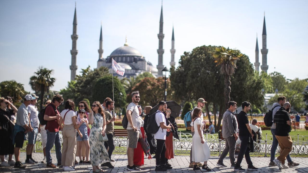 Türkiye dünya turizminde ilk 4’e yükseldi: İtalya ve Yunanistan’ı geride bıraktı