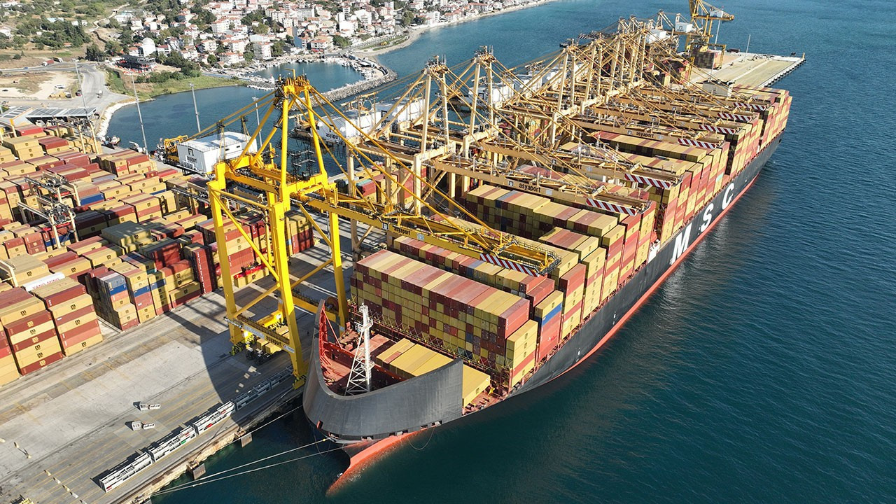Türkiye’de limancılık rekoru: Tek gemide 22 bin 896 TEU