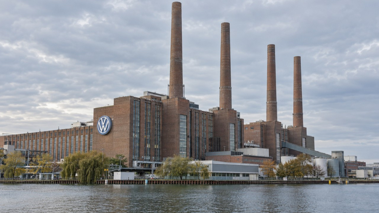 Volkswagen’da 31 Ekim gerilimi: 120 bin çalışan için grev uyarısı
